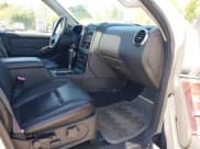 ✅ 2006 Ford Explorer Limited • VIN: 1FMEU758X6UB03926 • Lot: 43301320. Wystawiony na IAAI z przebiegiem 150 461 mil. Bezpłatny archiwum sprzedaży aukcyjnych z USA i szczegółowy raport historii pojazdu na DreamBid. Zdjęcie 5.