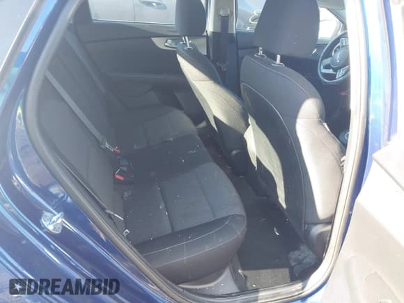 ✅ 2022 Kia Forte LXS • VIN: 3KPF24AD0NE494212 • Lot: 43477943. Wystawiony na IAAI z przebiegiem 43 837 mil. Bezpłatny archiwum sprzedaży aukcyjnych z USA i szczegółowy raport historii pojazdu na DreamBid. Zdjęcie 8.