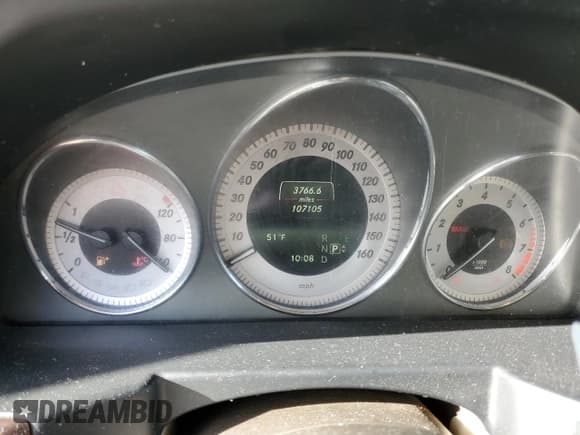 ✅ 2015 Mercedes-Benz GLK 350 • VIN: WDCGG8JB2FG358638 • Lot: 91596165. Wystawiony na Copart z przebiegiem 107 105 mil. Bezpłatny archiwum sprzedaży aukcyjnych z USA i szczegółowy raport historii pojazdu na DreamBid. Zdjęcie 9.