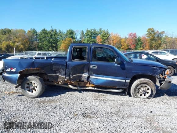 2006 GMC Sierra 1500 Work Truck with VIN 2GTEK19V561309397, listed as a IAAI auction lot 43482253 with 91,050 mi miles and . Bid and sale history available at DreamBid. Image 13.