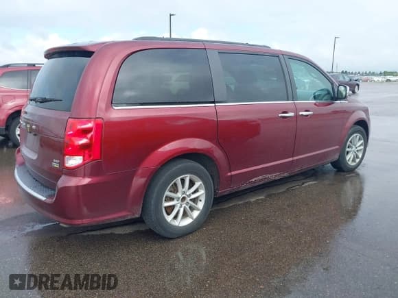 ✅ 2019 Dodge Grand Caravan SXT • VIN: 2C4RDGCG7KR773537 • Lot: 42827726. Wystawiony na IAAI z przebiegiem 116 282 mil. Bezpłatny archiwum sprzedaży aukcyjnych z USA i szczegółowy raport historii pojazdu na DreamBid. Zdjęcie 4.