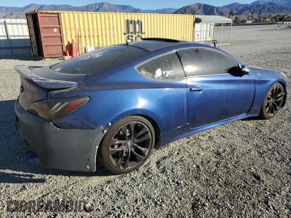 ✅ 2015 Hyundai Genesis Coupe Ultimate • VIN: KMHHU6KJ3FU125278 • Lot: 86312324. Wystawiony na Copart z przebiegiem 119 564 mil. Bezpłatny archiwum sprzedaży aukcyjnych z USA i szczegółowy raport historii pojazdu na DreamBid. Zdjęcie 3.