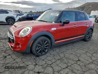 ✅ 2015 MINI Hardtop 4 Door S • VIN: WMWXU3C57F2B59655 • Lot: 93809685. Wystawiony na Copart z przebiegiem 135 932 mil. Bezpłatny archiwum sprzedaży aukcyjnych z USA i szczegółowy raport historii pojazdu na DreamBid. Zdjęcie 1.