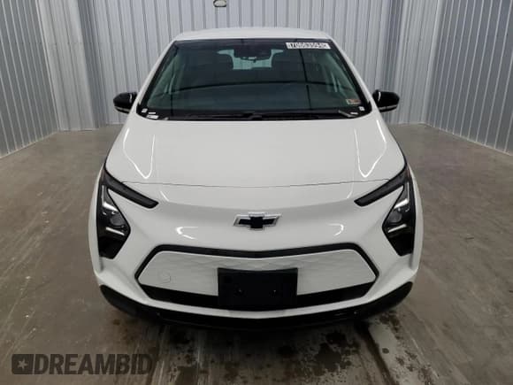 ✅ 2023 Chevrolet Bolt EV 1LT • VIN: 1G1FW6S00P4154230 • Lot: 70663594. Wystawiony na Copart z przebiegiem 41 666 mil. Bezpłatny archiwum sprzedaży aukcyjnych z USA i szczegółowy raport historii pojazdu na DreamBid. Zdjęcie 5.