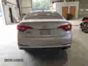 2016 Hyundai Sonata SE с VIN 5NPE24AF8GH347180, выставлен на аукционе IAAI как лот 43304477 с пробегом 166 796 миль миль и . История ставок и продаж доступна на DreamBid. Изображение 17.