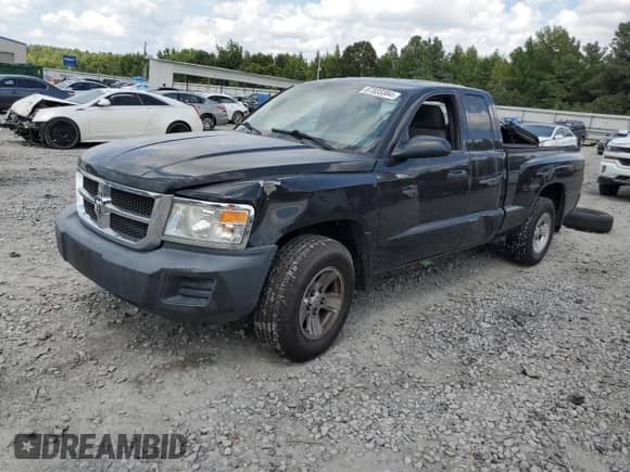 2008 Dodge Dakota Bighorn/Lonestar with VIN 1D7HE32K48S538839, listed as a Copart auction lot 67833384 with 145,889 mi miles and Salvage title. Bid and sale history available at DreamBid. Image 1.