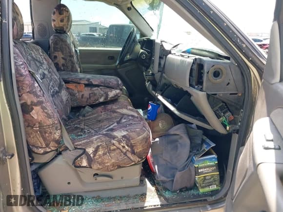 ✅ 2000 Chevrolet Silverado 1500 • VIN: 1GCEK14V1YZ188594 • Lot: 41825317. Listed on IAAI with 242,157 mi. Free auction sales archive from the USA and detailed vehicle history report at DreamBid. Image 5.