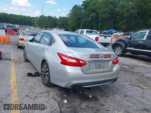 ✅ 2017 Nissan Altima SR • VIN: 1N4AL3AP9HC180796 • Lot: 42628808. Listed on IAAI with 159,584 mi. Free auction sales archive from the USA and detailed vehicle history report at DreamBid. Image 3.