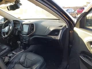 ✅ 2014 Jeep Cherokee Limited • VIN: 1C4PJMDS2EW151120 • Лот: 43648025. Опубликован ранее на IAAI с пробегом 278 316 миль. Бесплатный доступ к архиву аукционных продаж из США и подробный отчёт об истории автомобиля на DreamBid. Изображение 5.