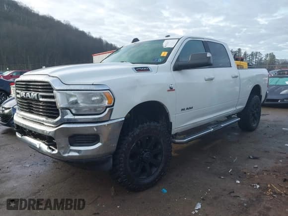 ✅ 2019 Ram 2500 Big Horn • VIN: 3C6UR5DL2KG544594 • Lot: 41026673. Listed on IAAI with 84,794 mi. Free auction sales archive from the USA and detailed vehicle history report at DreamBid. Image 18.
