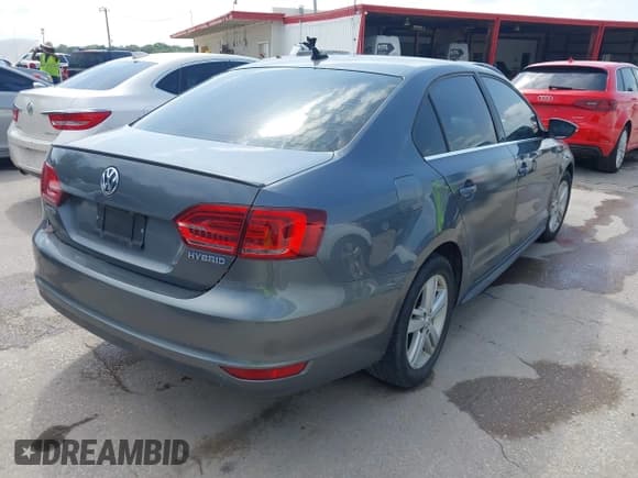 ✅ 2013 Volkswagen Jetta Hybrid SE • VIN: 3VW637AJ5DM263330 • Lot: 42540756. Listed on IAAI with 109,164 mi. Free auction sales archive from the USA and detailed vehicle history report at DreamBid. Image 4.