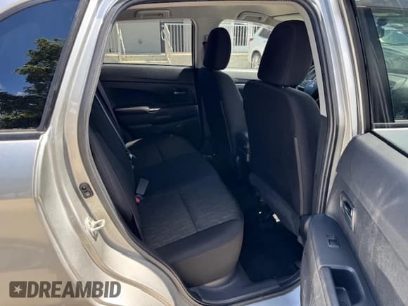 ✅ 2020 Mitsubishi Outlander ES • VIN: JA4AR3AU1LU031262 • Lot: 69045095. Wystawiony na Copart z przebiegiem 19 325 mil. Bezpłatny archiwum sprzedaży aukcyjnych z USA i szczegółowy raport historii pojazdu na DreamBid. Zdjęcie 11.