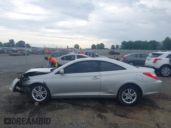 ✅ 2005 Toyota Solara SE • VIN: 4T1CE38P55U963490 • Lot: 42487817. Listed on IAAI with Not provided. Free auction sales archive from the USA and detailed vehicle history report at DreamBid. Image 14.