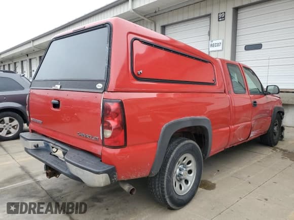 ✅ 2005 Chevrolet Silverado 1500 LS • VIN: 2GCEC19VX51374693 • Лот: 44377964. Опубликован ранее на Copart с пробегом 120 114 миль. Бесплатный доступ к архиву аукционных продаж из США и подробный отчёт об истории автомобиля на DreamBid. Изображение 3.