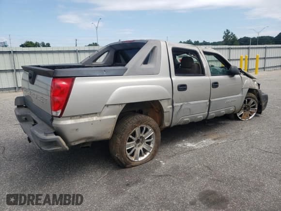 ✅ 2005 Chevrolet Avalanche Z66 • VIN: 3GNEC12Z75G231468 • Lot: 67664065. Listed on Copart with Not provided. Free auction sales archive from the USA and detailed vehicle history report at DreamBid. Image 3.