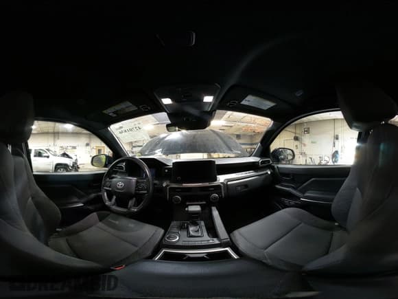 ✅ 2024 Toyota Tacoma SR5 • VIN: 3TYKB5FN2RT011132 • Lot: 42701836. Listed on IAAI with 47,898 mi. Free auction sales archive from the USA and detailed vehicle history report at DreamBid. Image 19.