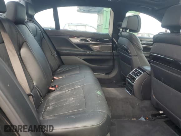 ✅ 2019 BMW 7 Series 740i xDrive • VIN: WBA7E4C55KGV70002 • Lot: 66395815. Listed on Copart with 128,606 mi. Free auction sales archive from the USA and detailed vehicle history report at DreamBid. Image 10.