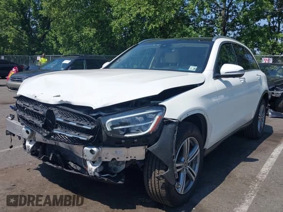 ✅ 2021 Mercedes-Benz GLC 300 • VIN: W1N0G8EB3MF888548 • Lot: 42862073. Wystawiony na IAAI z przebiegiem 38 345 mil. Bezpłatny archiwum sprzedaży aukcyjnych z USA i szczegółowy raport historii pojazdu na DreamBid. Zdjęcie 2.