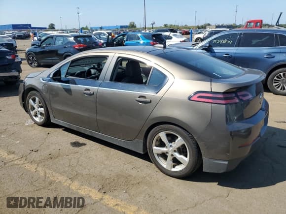 ✅ 2015 Chevrolet Volt • VIN: 1G1RB6E48FU107811 • Lot: 71716274. Wystawiony na Copart z przebiegiem 125 252 mil. Bezpłatny archiwum sprzedaży aukcyjnych z USA i szczegółowy raport historii pojazdu na DreamBid. Zdjęcie 2.