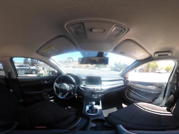 ✅ 2020 Kia Forte LXS • VIN: 3KPF24AD5LE239634 • Lot: 42392281. Wystawiony na IAAI z przebiegiem 74 612 mil. Bezpłatny archiwum sprzedaży aukcyjnych z USA i szczegółowy raport historii pojazdu na DreamBid. Zdjęcie 20.