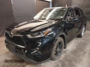 ✅ 2022 Toyota Highlander Limited • VIN: 5TDDZRBH5NS165299 • Lot: 41887668. Listed on IAAI with 29,292 mi. Free auction sales archive from the USA and detailed vehicle history report at DreamBid. Image 2.