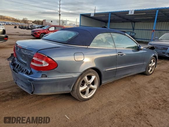 ✅ 2005 Mercedes-Benz CLK 320 • VIN: WDBTK65G35T040982 • Lot: 94777745. Listed on Copart with 170,855 mi. Free auction sales archive from the USA and detailed vehicle history report at DreamBid. Image 3.