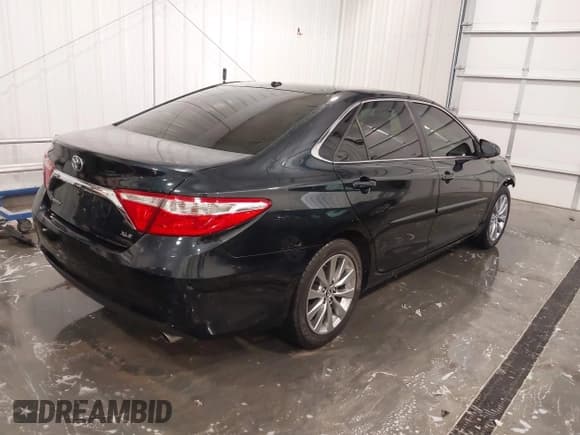 ✅ 2015 Toyota Camry XSE • VIN: 4T1BK1FK5FU028875 • Лот: 42241803. Опубликован ранее на IAAI с пробегом 113 689 миль. Бесплатный доступ к архиву аукционных продаж из США и подробный отчёт об истории автомобиля на DreamBid. Изображение 4.