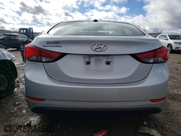 ✅ 2016 Hyundai Elantra SE • VIN: 5NPDH4AE3GH765891 • Lot: 90514125. Listed on Copart with 92,258 mi. Free auction sales archive from the USA and detailed vehicle history report at DreamBid. Image 6.