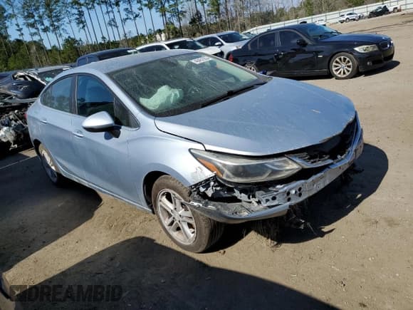 ✅ 2017 Chevrolet Cruze LT • VIN: 1G1BE5SMXH7179960 • Lot: 40451553. Listed on Copart with 112,200 mi. Free auction sales archive from the USA and detailed vehicle history report at DreamBid. Image 4.
