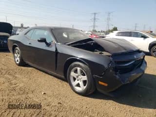✅ 2010 Dodge Challenger SE • VIN: 2B3CJ4DV2AH184105 • Lot: 71411684. Wystawiony na Copart z przebiegiem 139 270 mil. Bezpłatny archiwum sprzedaży aukcyjnych z USA i szczegółowy raport historii pojazdu na DreamBid. Zdjęcie 4.