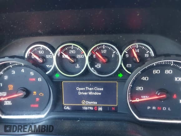 ✅ 2019 Chevrolet Silverado 1500 LT Trail Boss • VIN: 1GCPYFED2KZ152401 • Lot: 42211371. Wystawiony na IAAI z przebiegiem 106 796 mil. Bezpłatny archiwum sprzedaży aukcyjnych z USA i szczegółowy raport historii pojazdu na DreamBid. Zdjęcie 7.