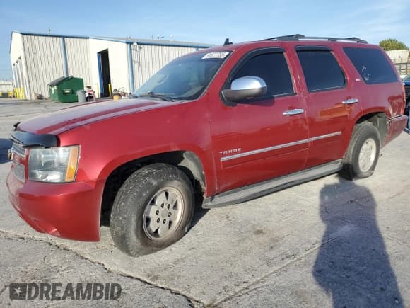 ✅ 2012 Chevrolet Tahoe LTZ • VIN: 1GNSCCE01CR214674 • Lot: 91677755. Wystawiony na Copart z przebiegiem 162 811 mil. Bezpłatny archiwum sprzedaży aukcyjnych z USA i szczegółowy raport historii pojazdu na DreamBid. Zdjęcie 1.