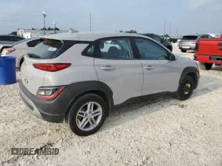 ✅ 2023 Hyundai Kona SE • VIN: KM8K22AB6PU040550 • Лот: 56192564. Опубликован ранее на Copart с пробегом 21 479 миль. Бесплатный доступ к архиву аукционных продаж из США и подробный отчёт об истории автомобиля на DreamBid. Изображение 3.
