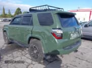 ✅ 2022 Toyota 4Runner Trail Special Edition • VIN: JTETU5JR8N6071555 • Lot: 43772735. Wystawiony na IAAI z przebiegiem 40 265 mil. Bezpłatny archiwum sprzedaży aukcyjnych z USA i szczegółowy raport historii pojazdu na DreamBid. Zdjęcie 3.