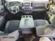 2021 Chevrolet Silverado 1500 LT z VIN 1GCPYDEK2MZ153814, wystawiony jako Copart lot #68332095 z przebiegiem 61 634 mil mil oraz Szkoda całkowita • Salvage title. Historia ofert i sprzedaży dostępna na DreamBid. Obrazek 8.