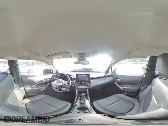 ✅ 2022 Toyota Corolla Cross XLE • VIN: 7MUEAAAG7NV004044 • Лот: 71435685. Опубликован ранее на Copart с пробегом 76 422 миль. Бесплатный доступ к архиву аукционных продаж из США и подробный отчёт об истории автомобиля на DreamBid. Изображение 16.