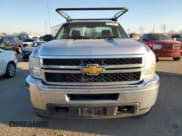 ✅ 2013 Chevrolet Silverado 2500HD Work Truck • VIN: 1GC0KVCG1DF226664 • Lot: 86743054. Wystawiony na Copart z przebiegiem 191 321 mil. Bezpłatny archiwum sprzedaży aukcyjnych z USA i szczegółowy raport historii pojazdu na DreamBid. Zdjęcie 5.