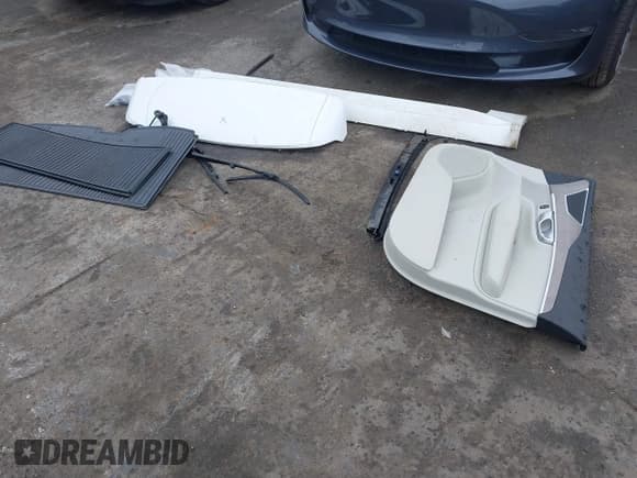 ✅ 2024 Volvo XC90 Plus Bright Theme • VIN: YV4062PE5R1152579 • Lot: 43406659. Wystawiony na IAAI z przebiegiem 11 804 mil. Bezpłatny archiwum sprzedaży aukcyjnych z USA i szczegółowy raport historii pojazdu na DreamBid. Zdjęcie 12.