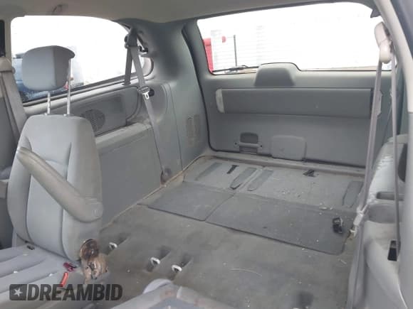 ✅ 2007 Chrysler Town & Country LX • VIN: 2A4GP44R77R330903 • Lot: 42706804. Listed on IAAI with Not provided. Free auction sales archive from the USA and detailed vehicle history report at DreamBid. Image 18.