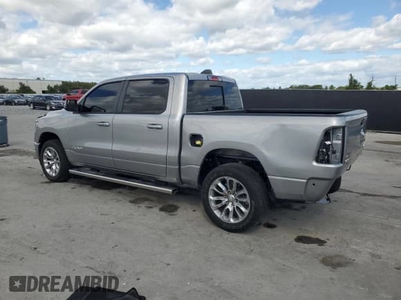 ✅ 2024 Ram 1500 Laramie • VIN: 1C6SRFJTXRN230677 • Лот: 86145715. Опубликован ранее на Copart с пробегом 26 420 миль. Бесплатный доступ к архиву аукционных продаж из США и подробный отчёт об истории автомобиля на DreamBid. Изображение 2.