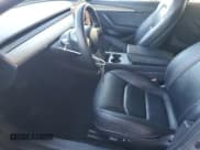 ✅ 2022 Tesla Model 3 • VIN: 5YJ3E1EA4NF186379 • Lot: 90080625. Wystawiony na Copart z przebiegiem 127 993 mil. Bezpłatny archiwum sprzedaży aukcyjnych z USA i szczegółowy raport historii pojazdu na DreamBid. Zdjęcie 7.