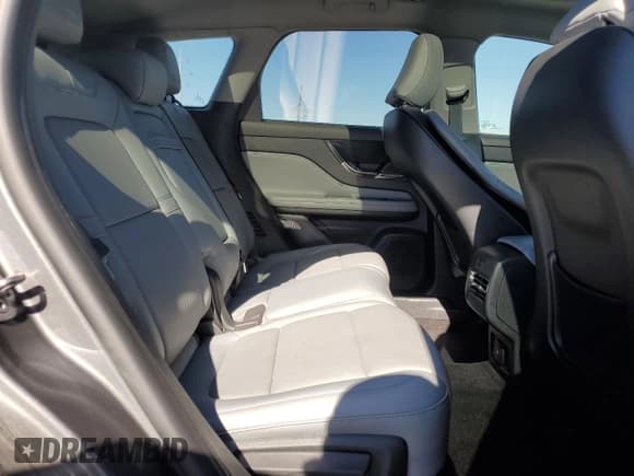 ✅ 2022 Lincoln Corsair Standard • VIN: 5LMCJ1C98NUL19097 • Лот: 87208735. Опубликован ранее на Copart с пробегом 23 369 миль. Бесплатный доступ к архиву аукционных продаж из США и подробный отчёт об истории автомобиля на DreamBid. Изображение 11.