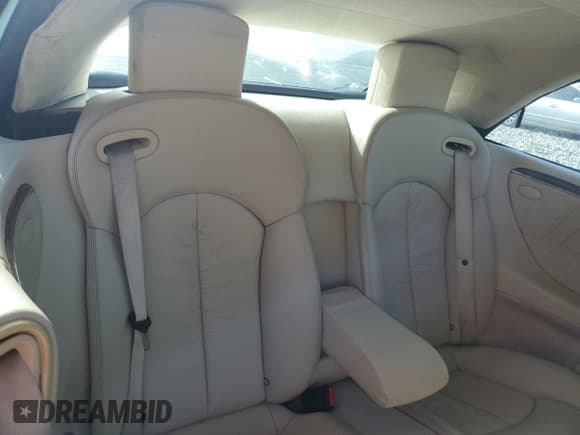 ✅ 2006 Mercedes-Benz CLK 500 • VIN: WDBTK75G66T057900 • Lot: 54415785. Wystawiony na Copart z przebiegiem 105 870 mil. Bezpłatny archiwum sprzedaży aukcyjnych z USA i szczegółowy raport historii pojazdu na DreamBid. Zdjęcie 10.