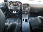 ✅ 2013 Dodge Challenger R/T Classic • VIN: 2C3CDYBTXDH535222 • Lot: 87067604. Wystawiony na Copart z przebiegiem 202 572 mil. Bezpłatny archiwum sprzedaży aukcyjnych z USA i szczegółowy raport historii pojazdu na DreamBid. Zdjęcie 8.