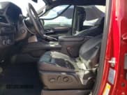 ✅ 2021 Chevrolet Suburban RST • VIN: 1GNSKEKD2MR285261 • Lot: 73333104. Wystawiony na Copart z przebiegiem 73 158 mil. Bezpłatny archiwum sprzedaży aukcyjnych z USA i szczegółowy raport historii pojazdu na DreamBid. Zdjęcie 7.