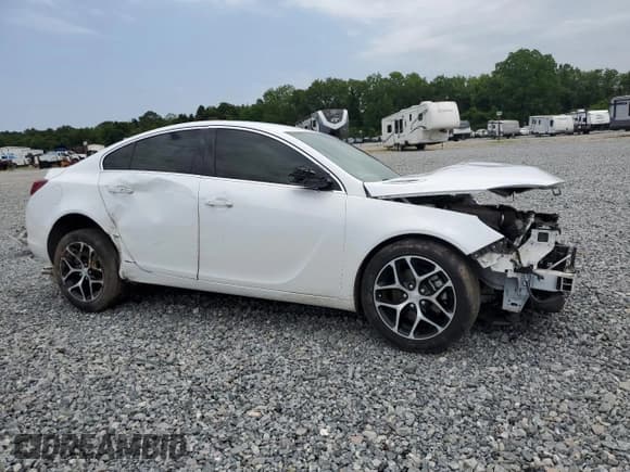 ✅ 2017 Buick Regal Sport Touring • VIN: 2G4GL5EX5H9105624 • Lot: 58054135. Listed on Copart with 80,390 mi. Free auction sales archive from the USA and detailed vehicle history report at DreamBid. Image 4.