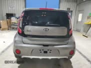 ✅ 2018 Kia Soul + • VIN: KNDJP3A57J7609462 • Лот: 93297955. Опубликован ранее на Copart с пробегом 86 223 миль. Бесплатный доступ к архиву аукционных продаж из США и подробный отчёт об истории автомобиля на DreamBid. Изображение 6.