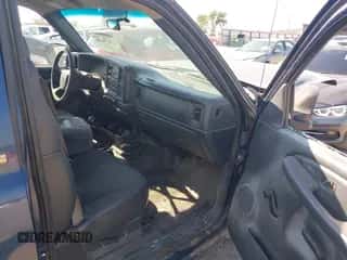 2001 Chevrolet Silverado 1500 z VIN 1GCEC14W01Z224545, wystawiony jako IAAI lot #43474128 z przebiegiem Nie podano mil oraz . Historia ofert i sprzedaży dostępna na DreamBid. Obrazek 5.