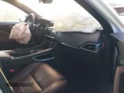 ✅ 2019 Jaguar F-Pace S • VIN: SADCM2FV2KA398507 • Lot: 41409436. Wystawiony na IAAI z przebiegiem 93 687 mil. Bezpłatny archiwum sprzedaży aukcyjnych z USA i szczegółowy raport historii pojazdu na DreamBid. Zdjęcie 5.