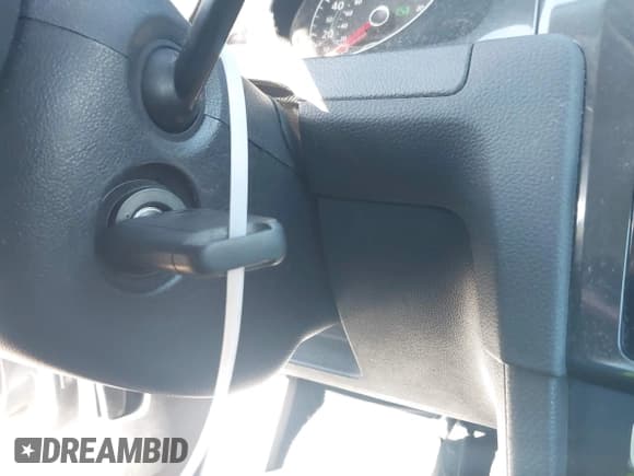 ✅ 2019 Volkswagen Golf S • VIN: 3VWG57AU7KM020916 • Lot: 43420464. Wystawiony na IAAI z przebiegiem 94 452 mil. Bezpłatny archiwum sprzedaży aukcyjnych z USA i szczegółowy raport historii pojazdu na DreamBid. Zdjęcie 11.